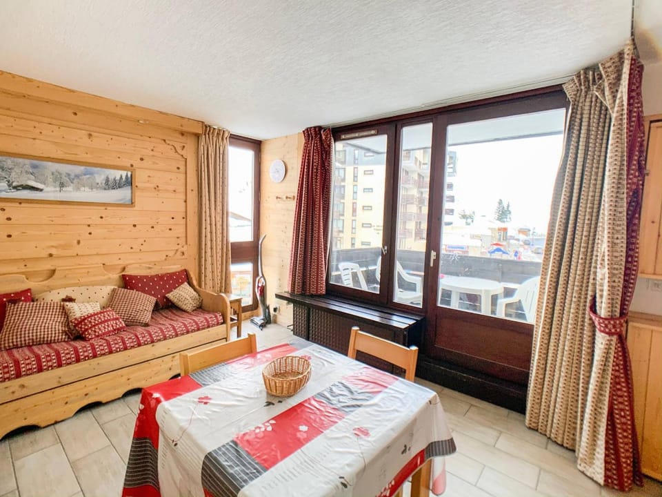 Studio rénové proche pistes et commerces avec balcon, animaux admis - FR-1-502-311 Apartment in Tignes