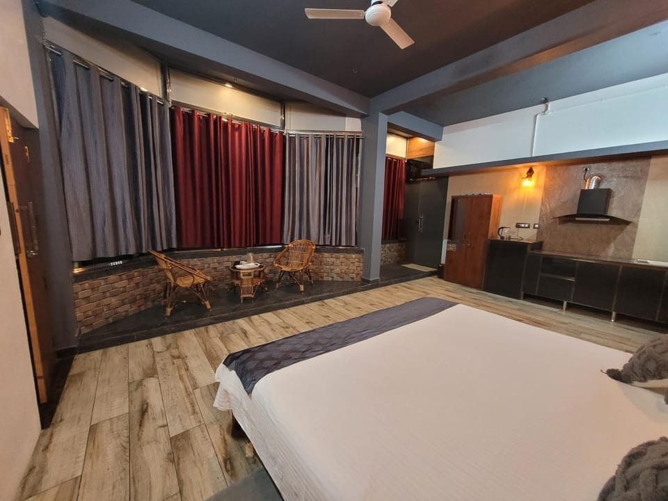 Photo of the whole room