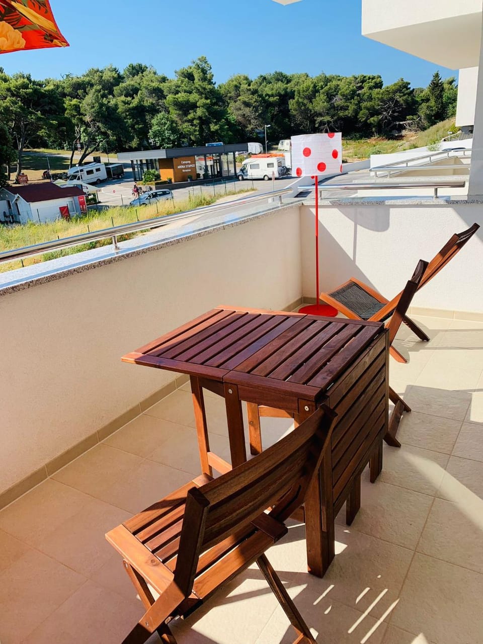 Balcony/Terrace, Street view