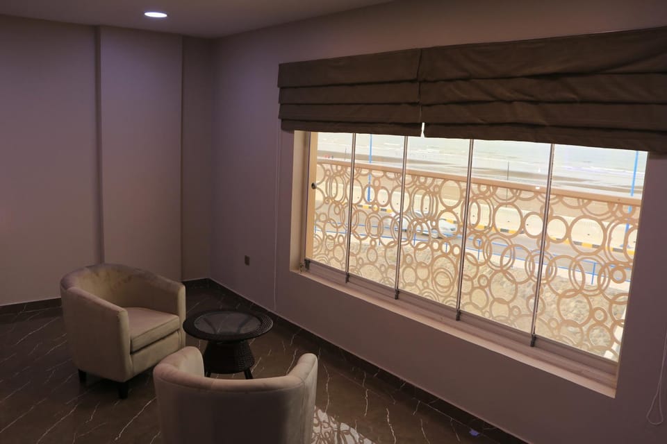 Seating area, Bedroom