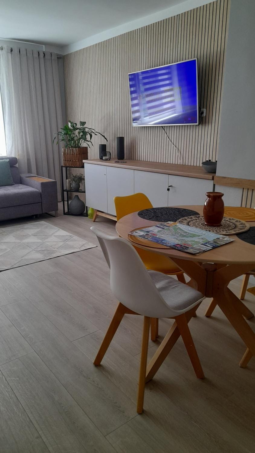 Kitchen or kitchenette, Living room, Dining area