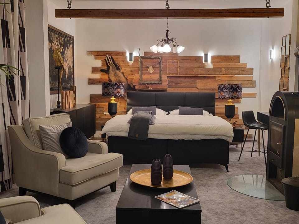 Bed, Living room, Seating area
