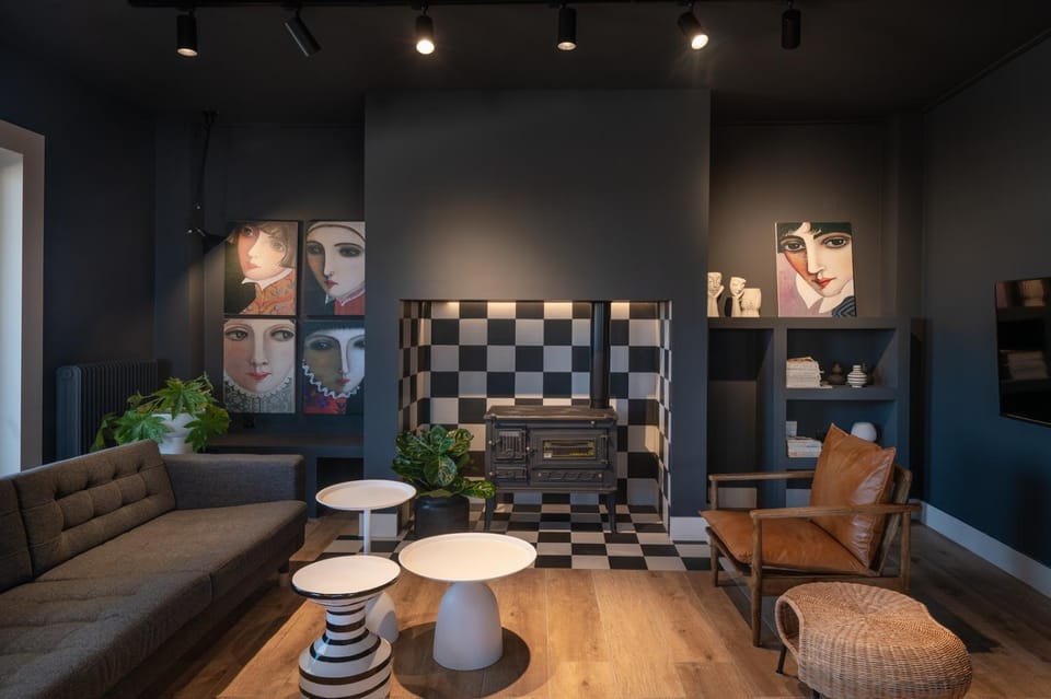 Living room, Decorative detail, Seating area