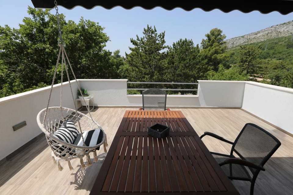 View (from property/room), Balcony/Terrace