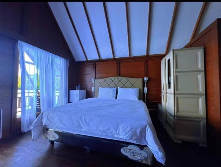 Maratua Dive Center And Lodge Bed and Breakfast in Indonesia