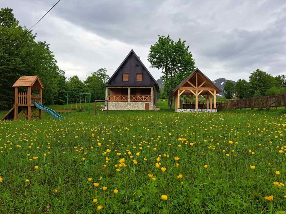 Durmitor Nest Krstajic House in Montenegro
