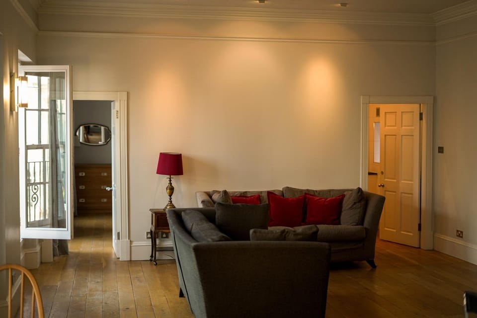 Central 1-Bed Apartment in Inverness Sleeps 4 Apartment in Inverness