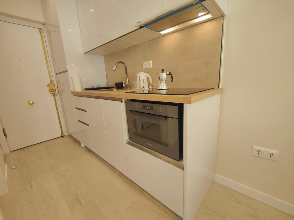 Coconut Design Studio in the Heart of Nogalera City Center Torremolinos BY NAMASTE ELITE Apartment in Torremolinos
