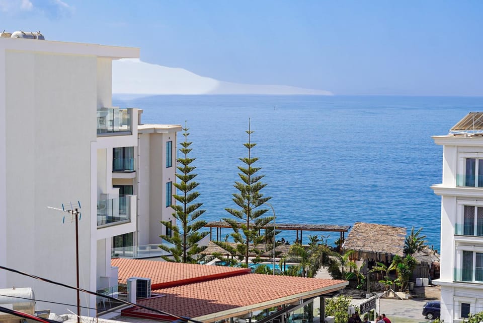 Natural landscape, View (from property/room), Balcony/Terrace, Sea view