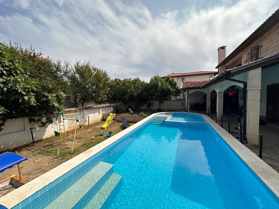 Property building, Swimming pool