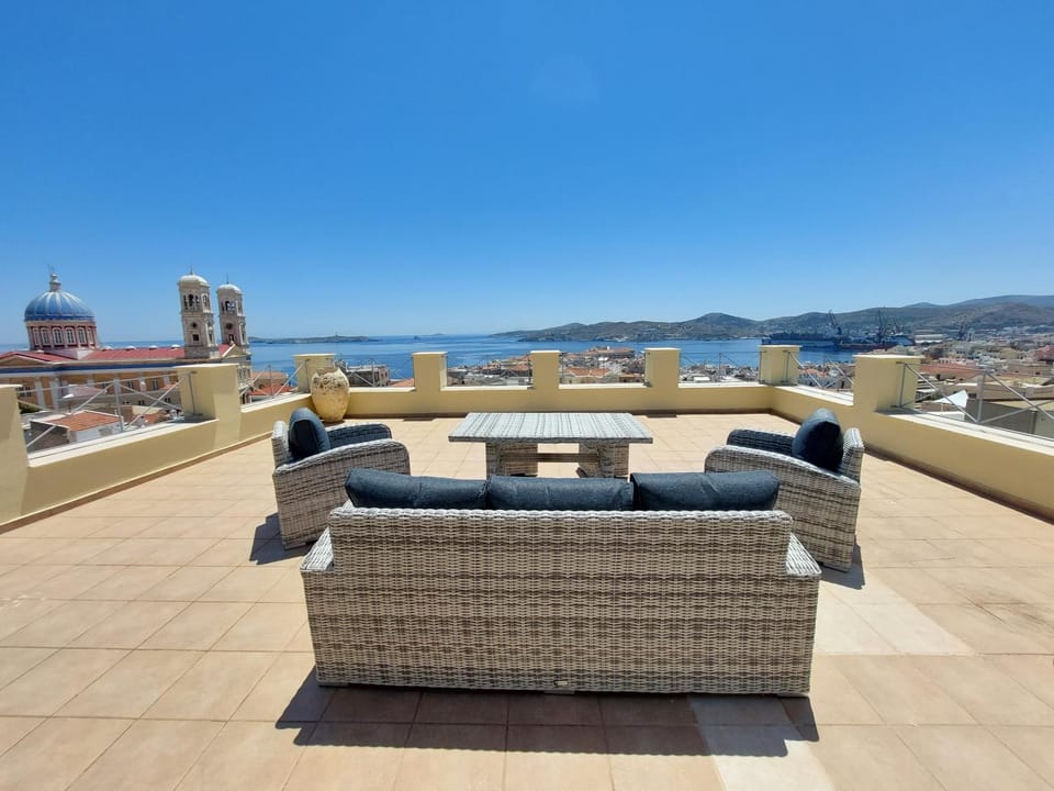Patio, City view, Landmark view, Sea view