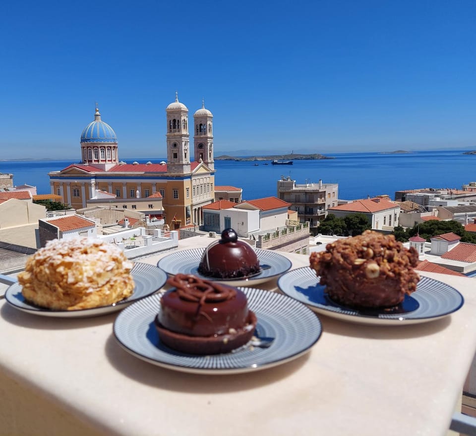 Nearby landmark, View (from property/room), City view, Landmark view, Sea view