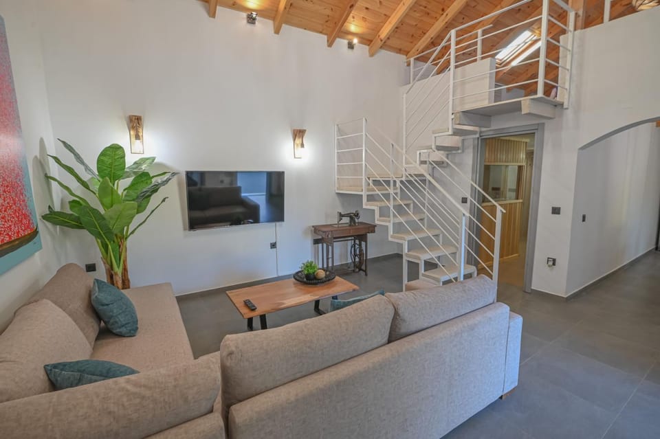 TV and multimedia, Seating area