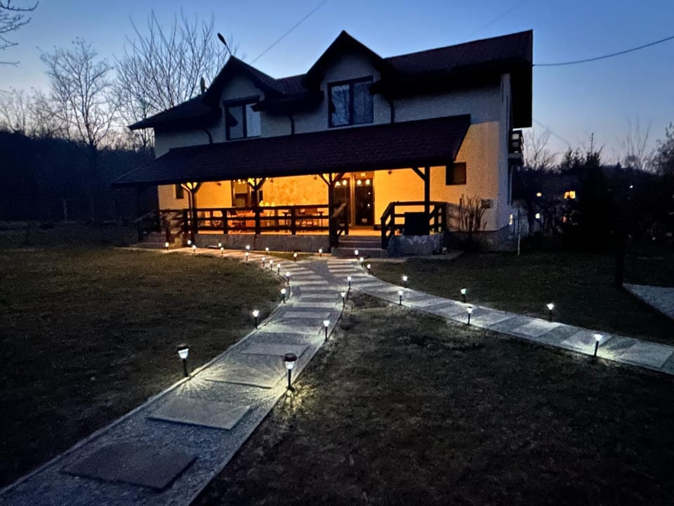 Grădina Ascunsa-Breaza House in Prahova, Romania