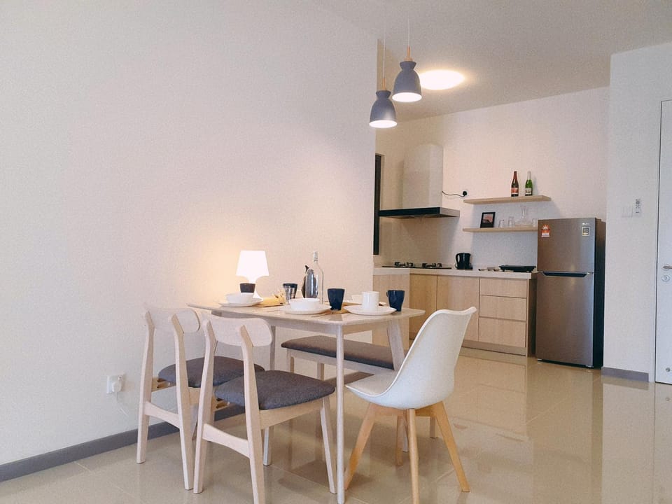 United Point Residence 6 pax Near Mont Kiara Desa Park Kepong Apartment in Petaling Jaya