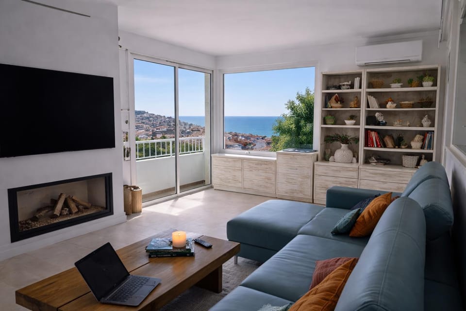 Living room, Sea view