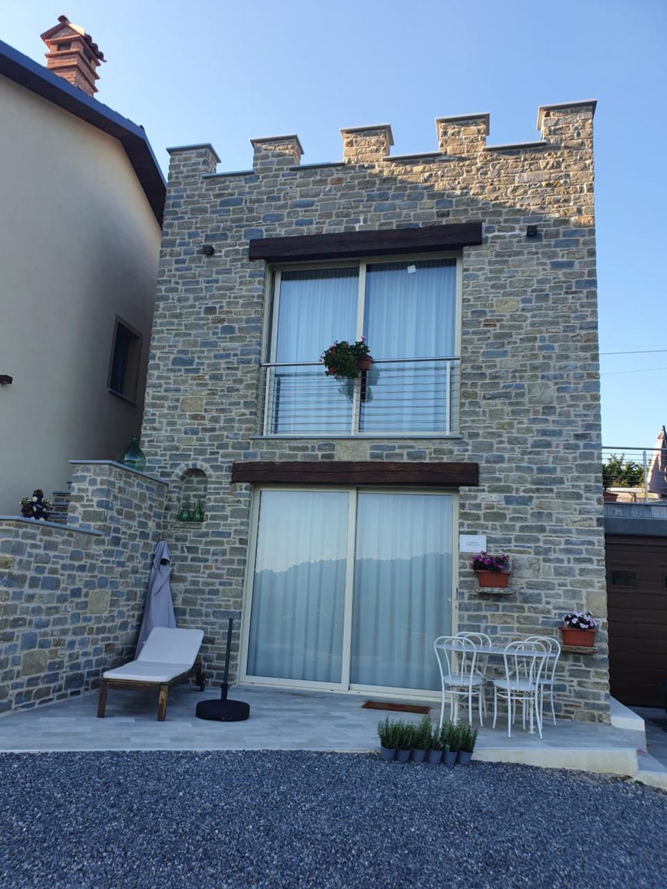 Property building, Balcony/Terrace