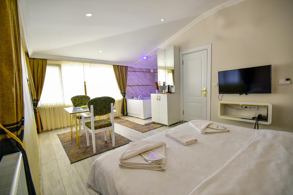 TV and multimedia, Photo of the whole room, towels, wardrobe