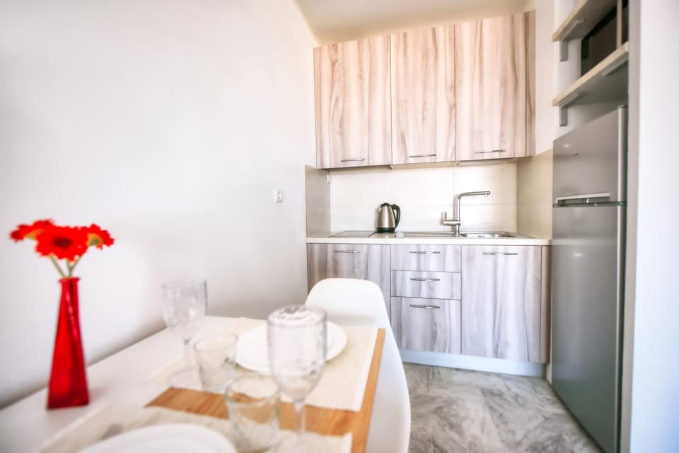 Charming Studio Sea View 2 min of the beach near Monaco Apartment in Roquebrune-Cap-Martin