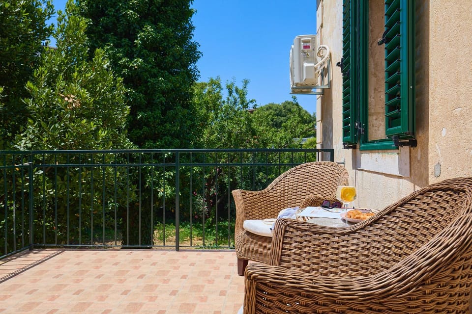 Patio, Balcony/Terrace