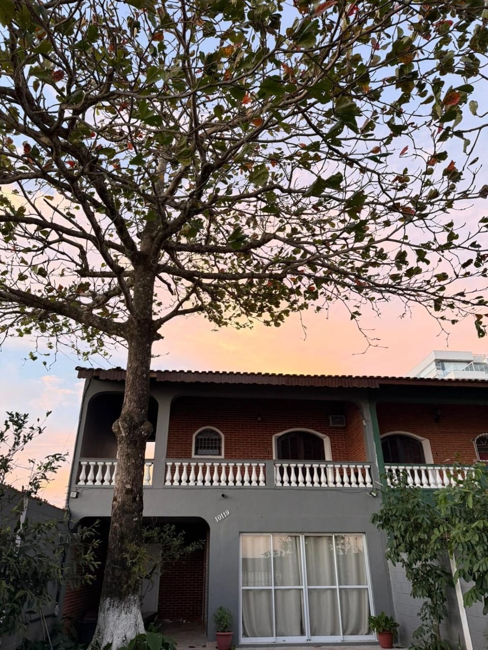 Casa frente ao mar/pé na areia no Indaiá até 18 pessoas House in Bertioga