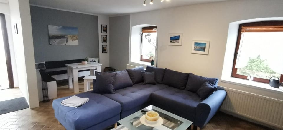 Living room, Seating area, Dining area, flat iron