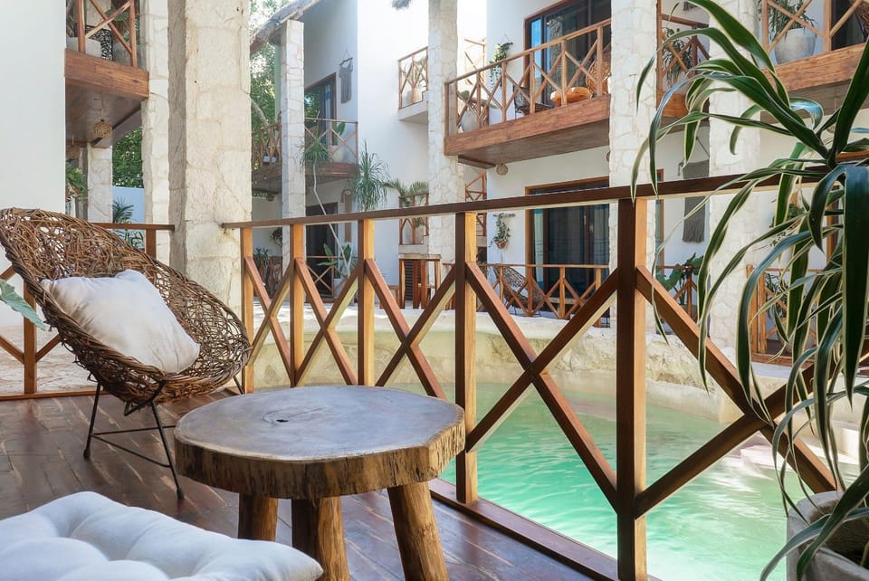 View (from property/room), Balcony/Terrace, Photo of the whole room
