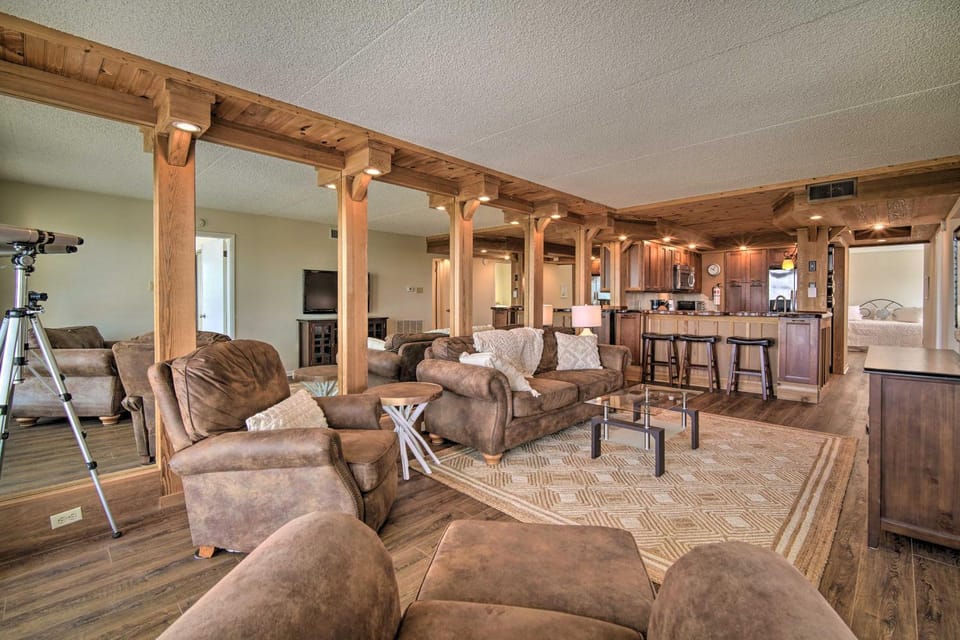 Welcoming Brigantine Condo w/ Ocean Views! House in Brigantine