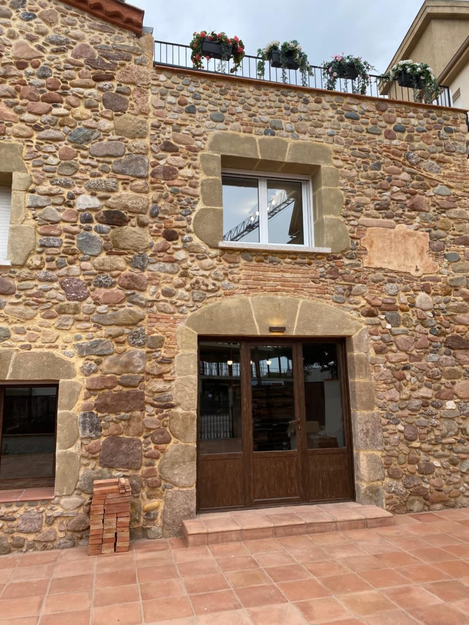 Facade/entrance