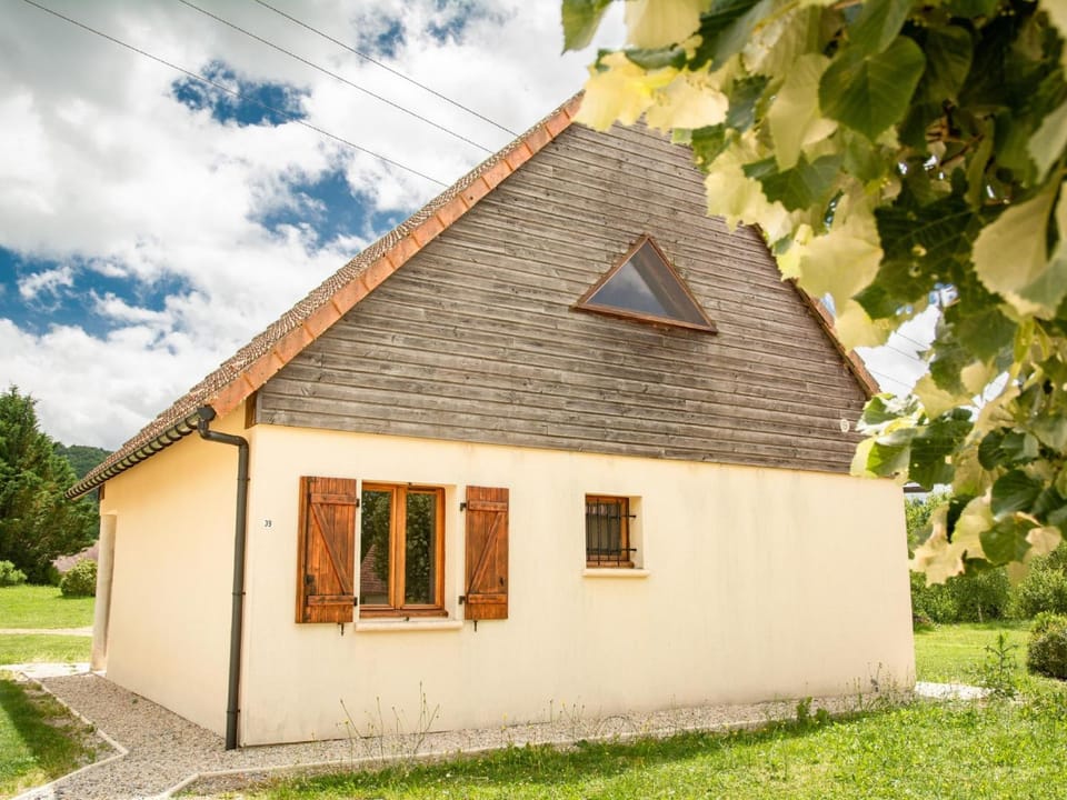 Property building, Summer