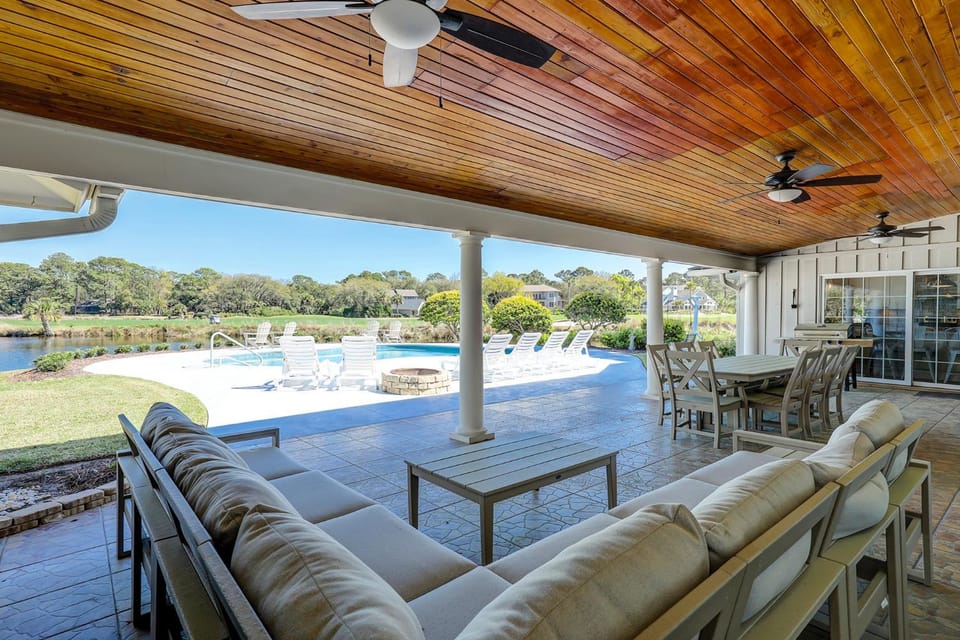 2 Full Sweep House in Hilton Head Island