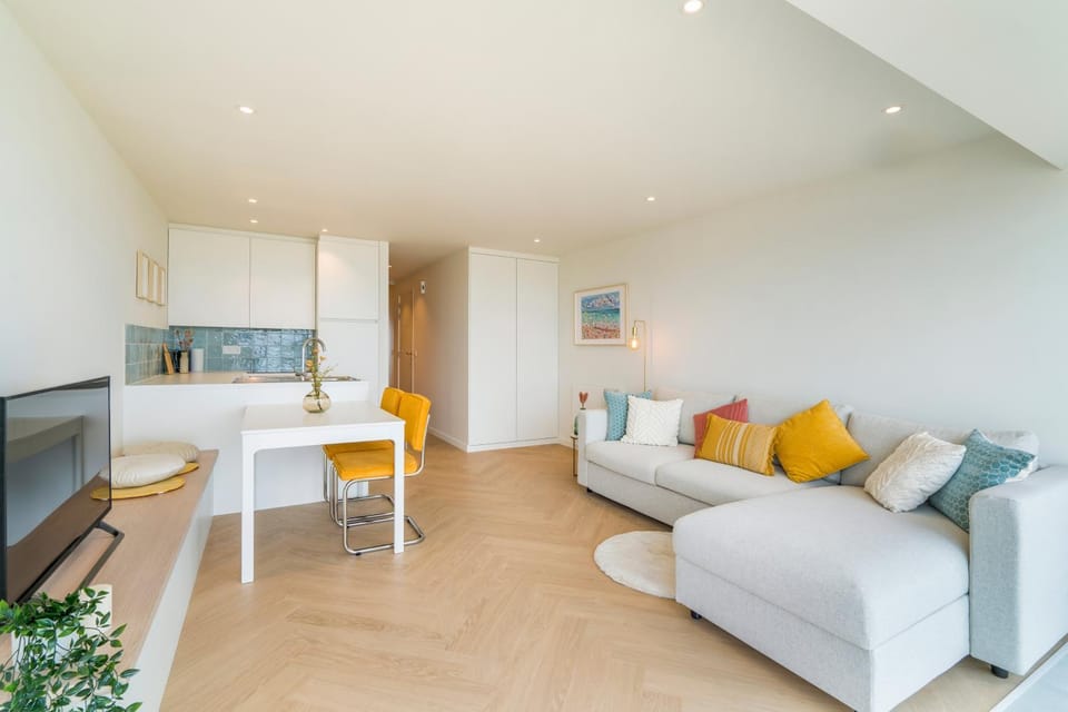 TV and multimedia, Kitchen or kitchenette, Seating area, Dining area