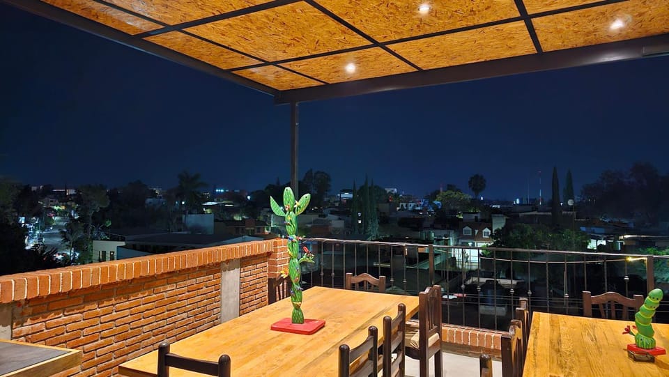 Night, BBQ facilities, View (from property/room), Balcony/Terrace, Dining area