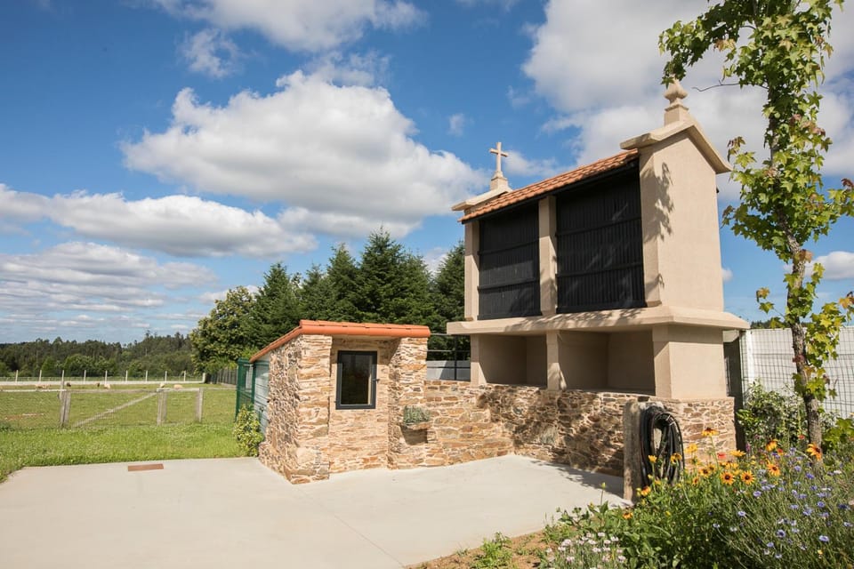 ALBERGUE O FERVELLO Hostel in Galicia