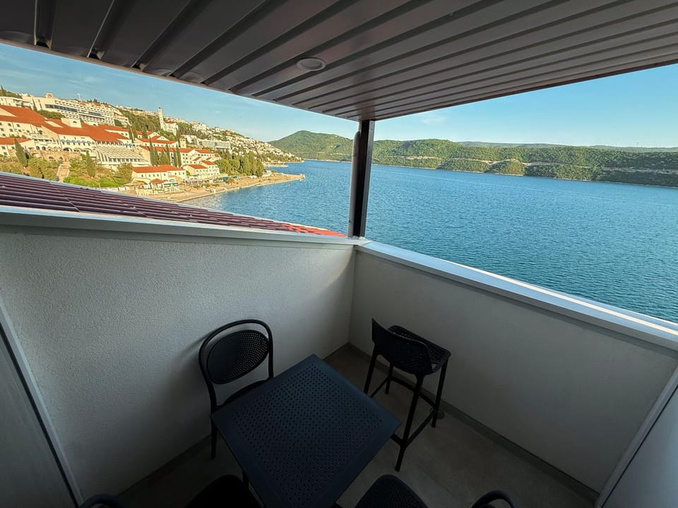 View (from property/room), Balcony/Terrace, Sea view