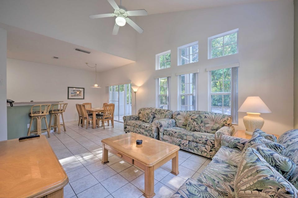 Townhome in Berkeley Lake Resort, 9 Mi to WDW! House in Kissimmee