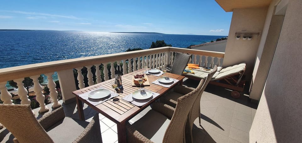 View (from property/room), Balcony/Terrace, Sea view