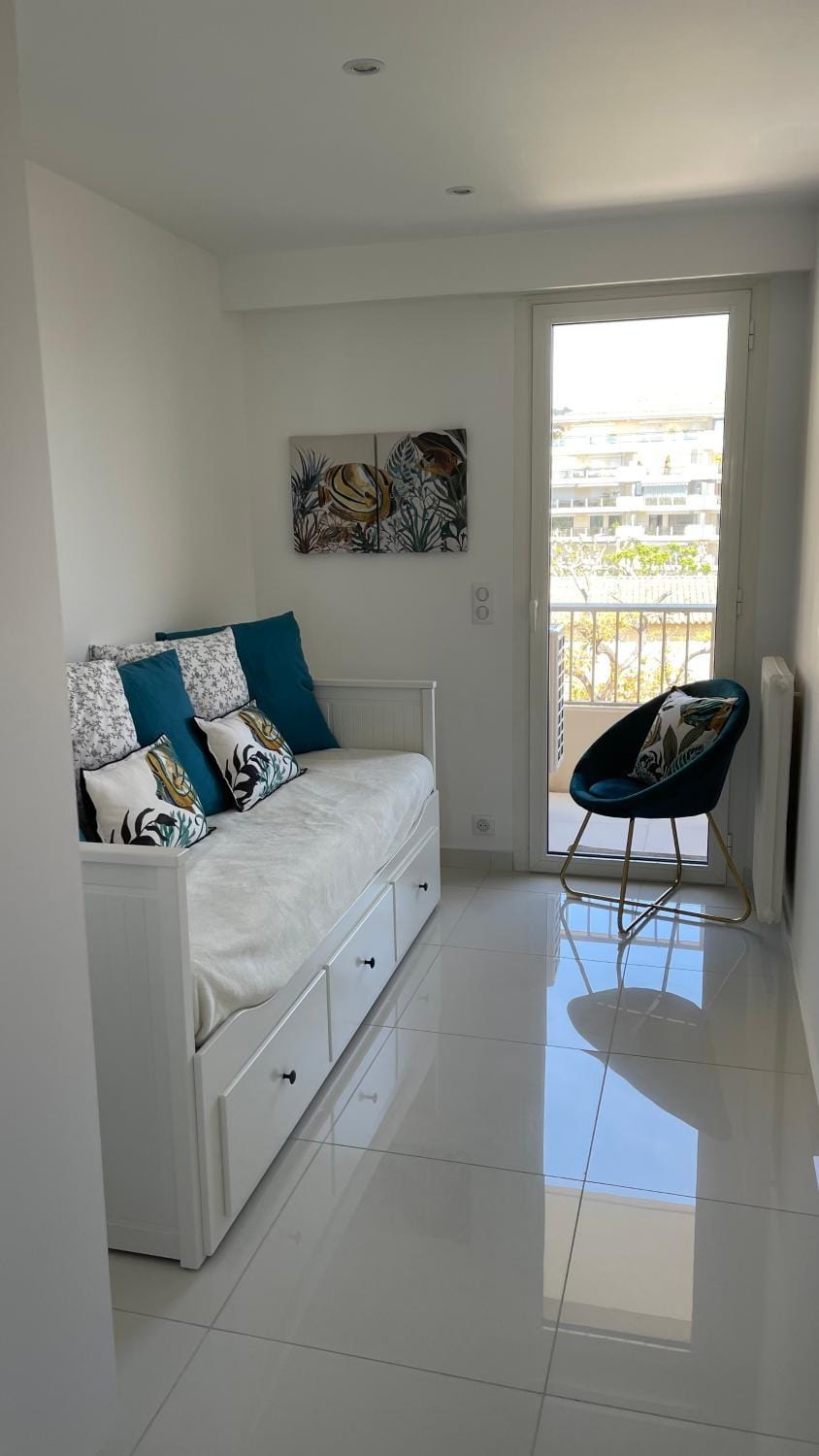 Cannes Pointe Croisette : superbe logement vue mer Apartment in Cannes