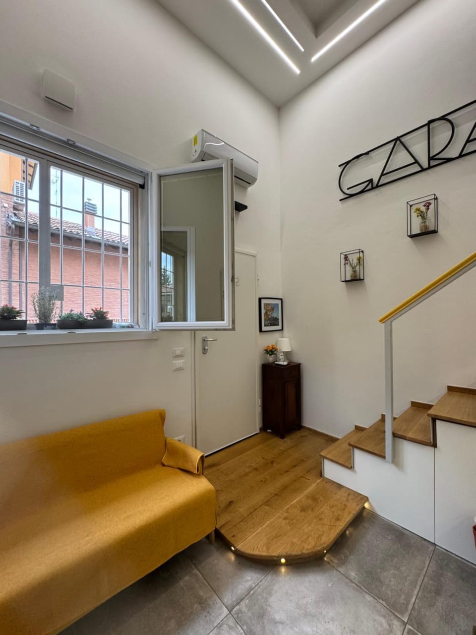 Silvano Cozy Loft Apartment in Bologna
