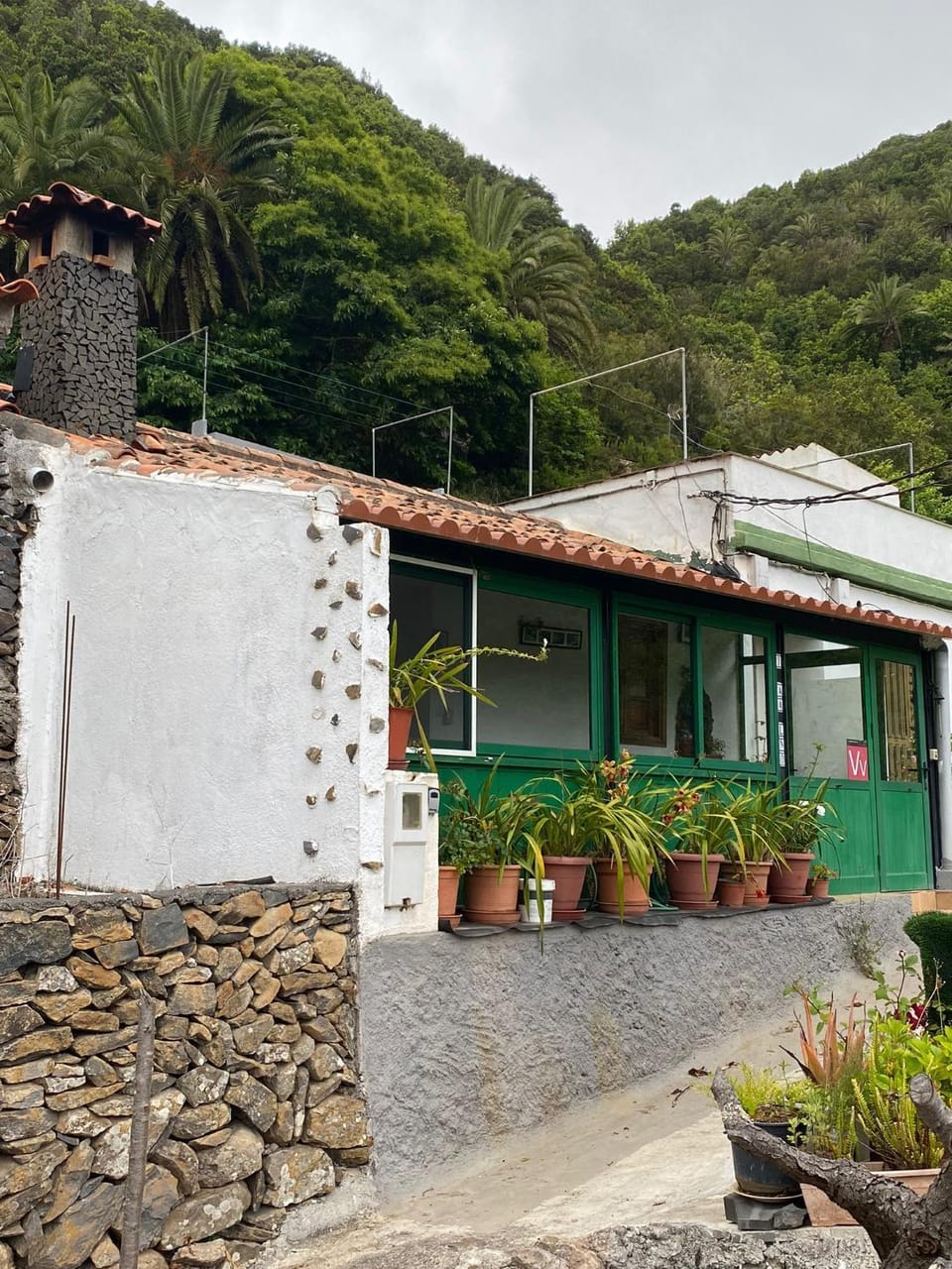 Property building, Patio, Facade/entrance