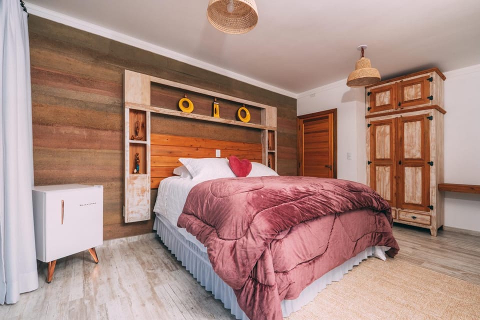 Bed, Photo of the whole room, minibar