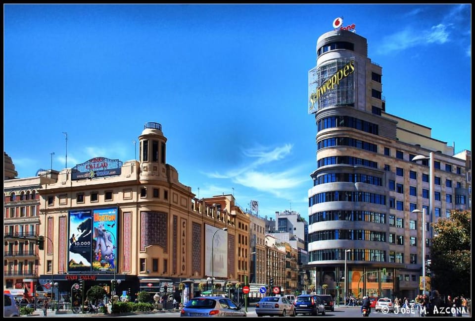 Nearby landmark, Day, Location