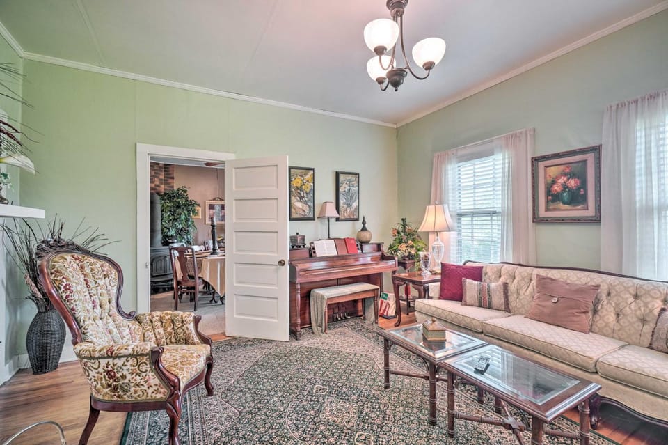 Historic Sparta Home Near Waterfalls & Hikes! House in Tennessee