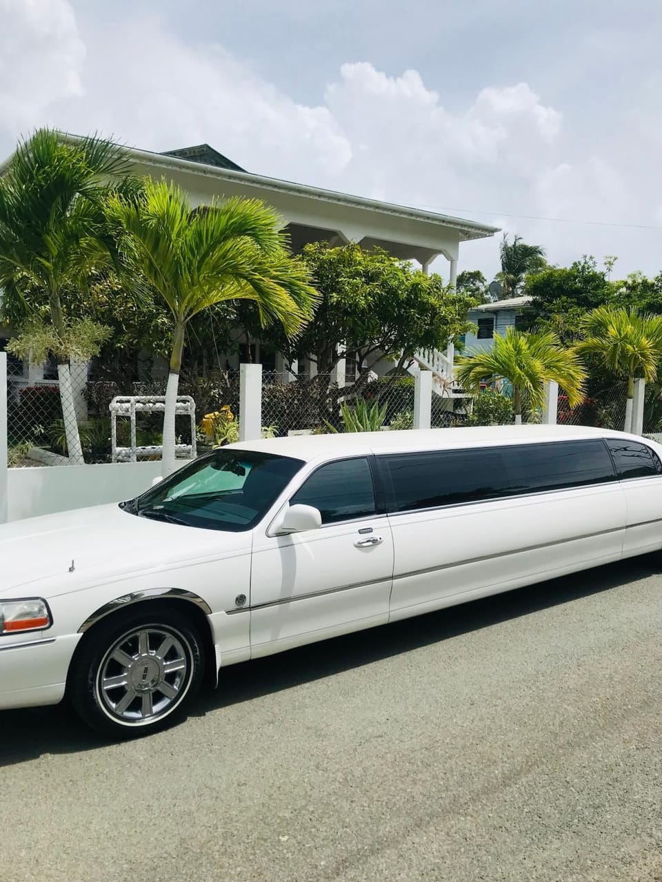 HCEAS villa is 5 min fr. airport & to the beaches Villa in Crown Point
