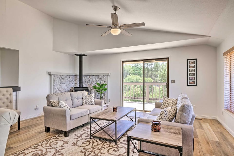 Balcony and Scenic View Sonora Hideaway! House in Calaveras County