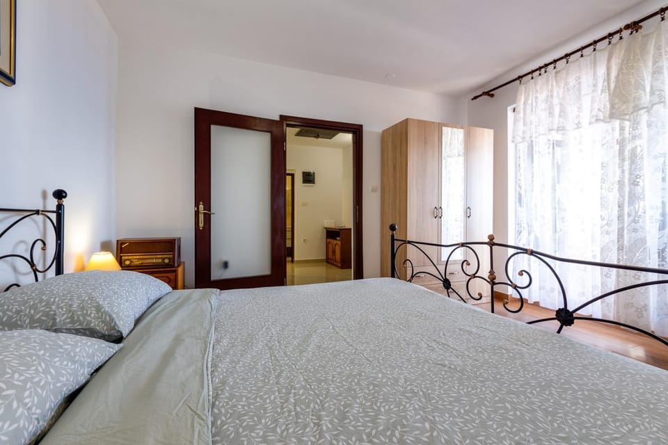 Apartments Sabina, Mali Lošinj Bed and Breakfast in Mali Losinj