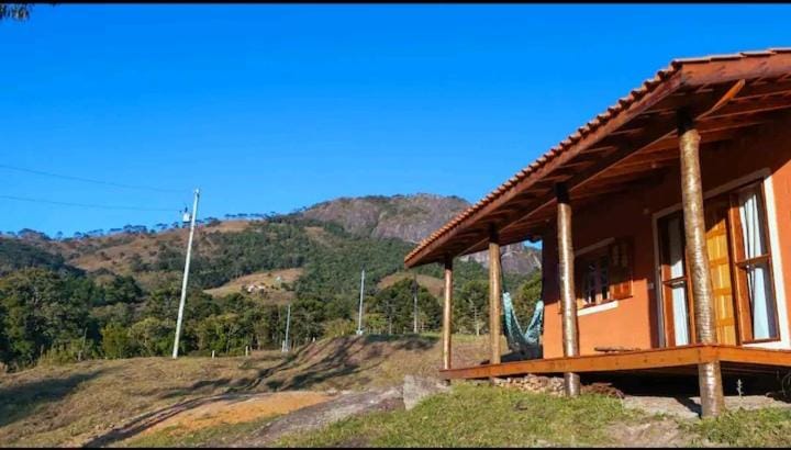 Chalé Flor de ypê Chalet in State of São Paulo