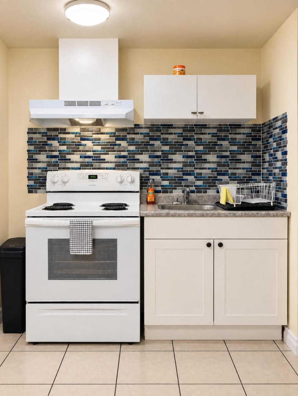 UofC-SAIT-Banff Trail-Suite A&B Apartment in Calgary