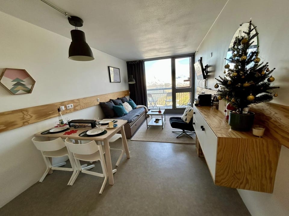 Studio rénové proche centre, balcon, 5 couchages, WIFI inclus - FR-1-346-378 Apartment in Bourg-Saint-Maurice