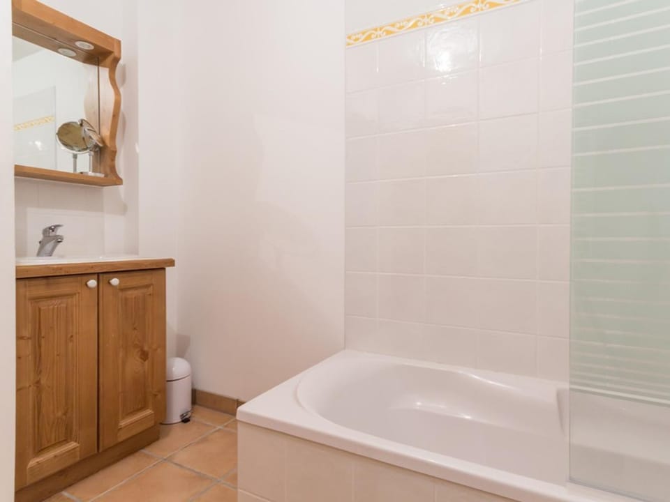 Appartement spacieux au pied des pistes avec balcon et parking couvert Apartment in Montvalezan